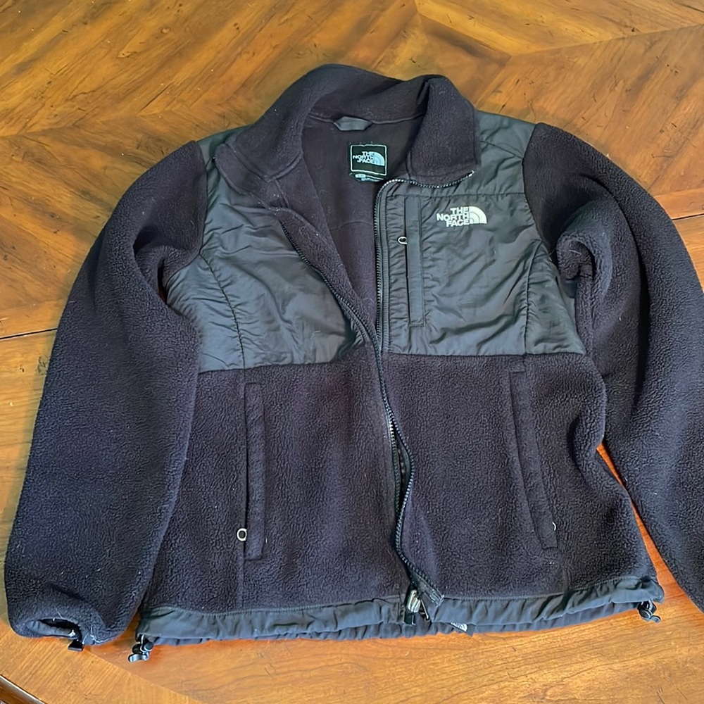 Women’s black North Face Denali fleece jacket, size small